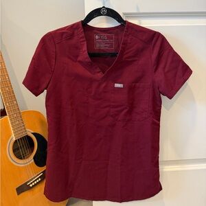 Women’s Figs Scrub Top